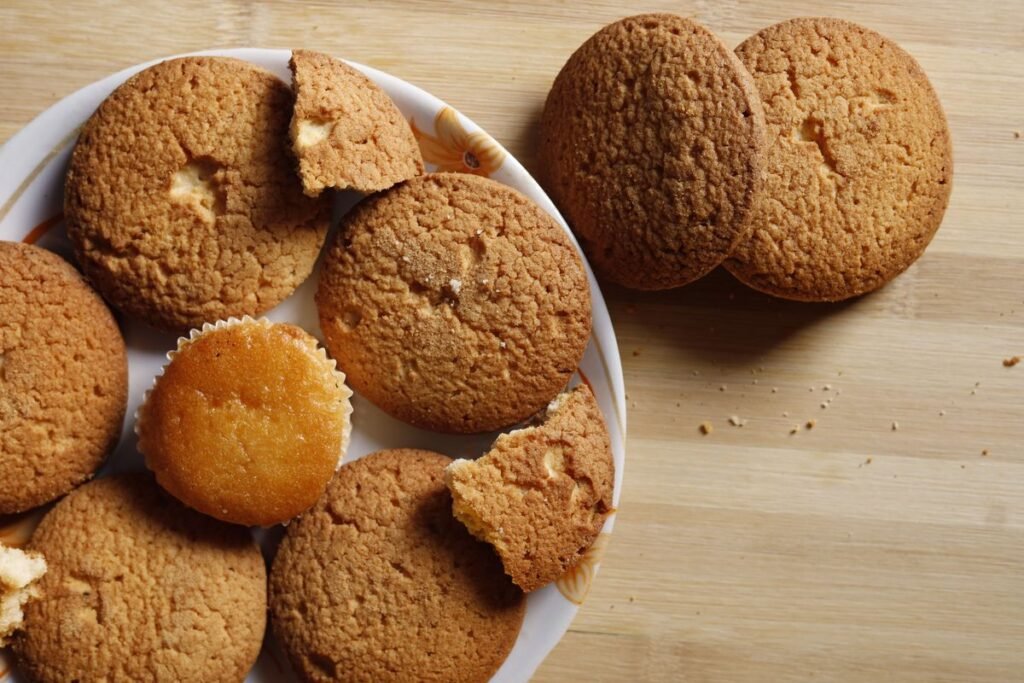 Can Dogs Eat Ginger Snaps? Risks, Benefits, and Safer Alternatives
